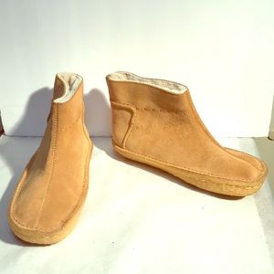 Clarks 100% Shearling Suede Ankle Boots “New”